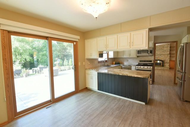 5729 Evarit DRIVE, Mount Pleasant, WI 53406
