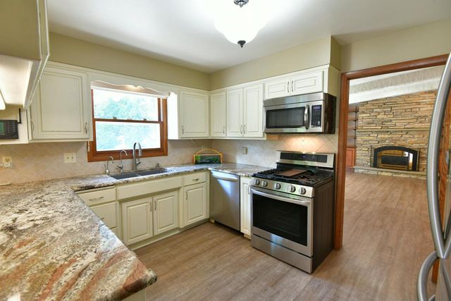 5729 Evarit DRIVE, Mount Pleasant, WI 53406