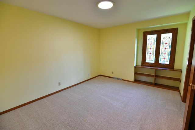 5729 Evarit DRIVE, Mount Pleasant, WI 53406