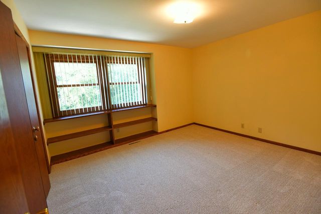 5729 Evarit DRIVE, Mount Pleasant, WI 53406
