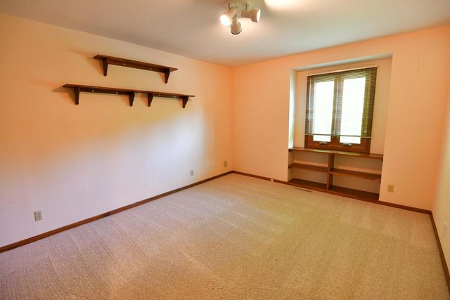 5729 Evarit DRIVE, Mount Pleasant, WI 53406