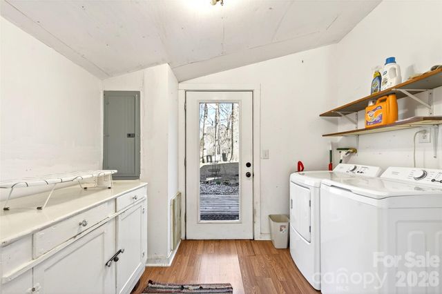 107 High Street, Black Mountain, NC 28711