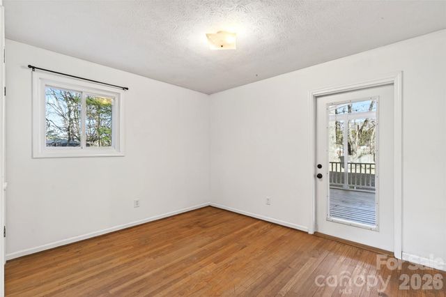 107 High Street, Black Mountain, NC 28711