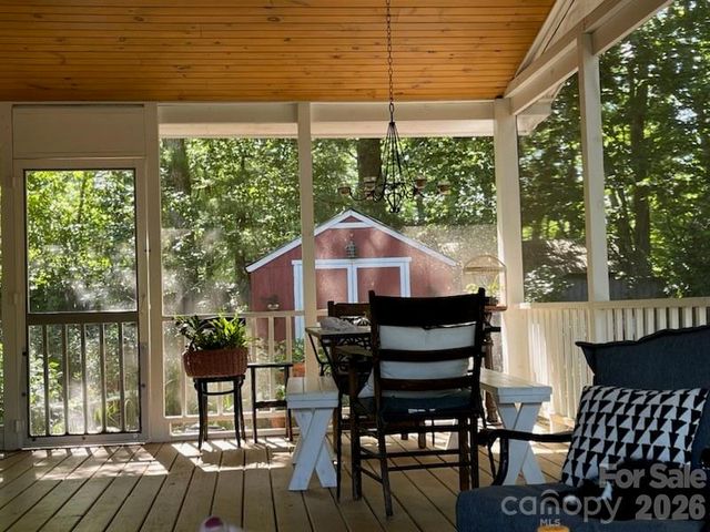 107 High Street, Black Mountain, NC 28711