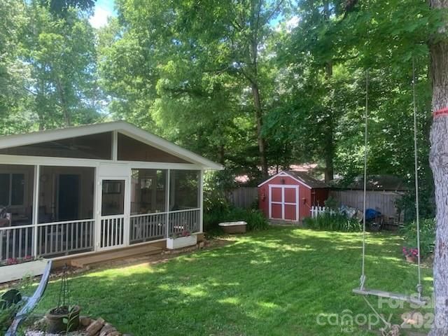 107 High Street, Black Mountain, NC 28711