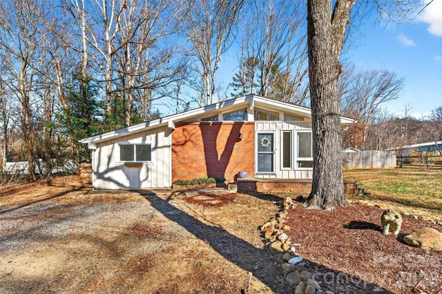 107 High Street, Black Mountain, NC 28711