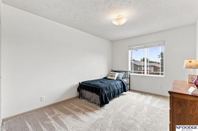 5026 N 161st Street, Omaha, NE 68116
