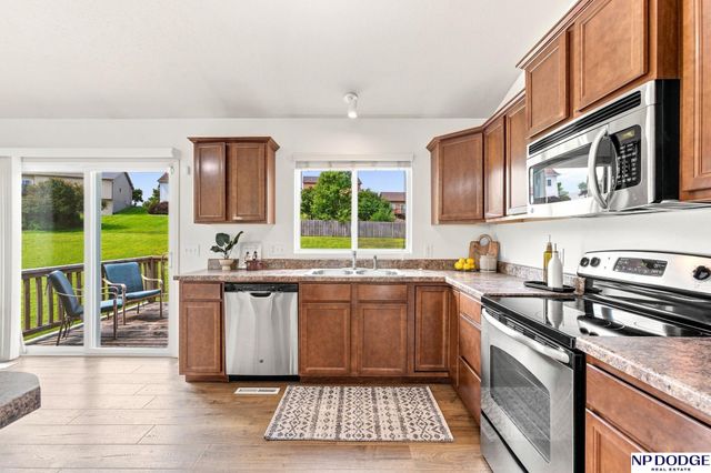 5026 N 161st Street, Omaha, NE 68116