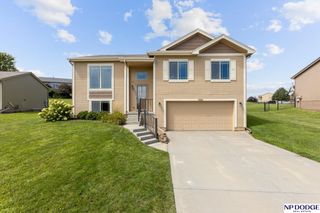 5026 N 161st Street, Omaha, NE 68116