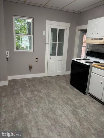 129 N WHITE ST, Shenandoah, PA 17976