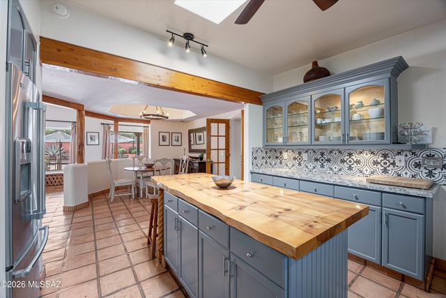 2539 E Edison Street, Tucson, AZ 85716