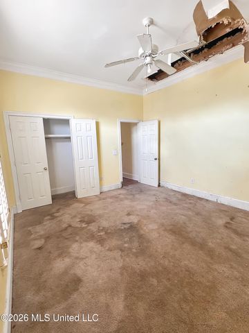 14 Autumn Hill Place, Jackson, MS 39211