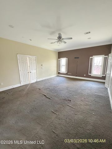 14 Autumn Hill Place, Jackson, MS 39211