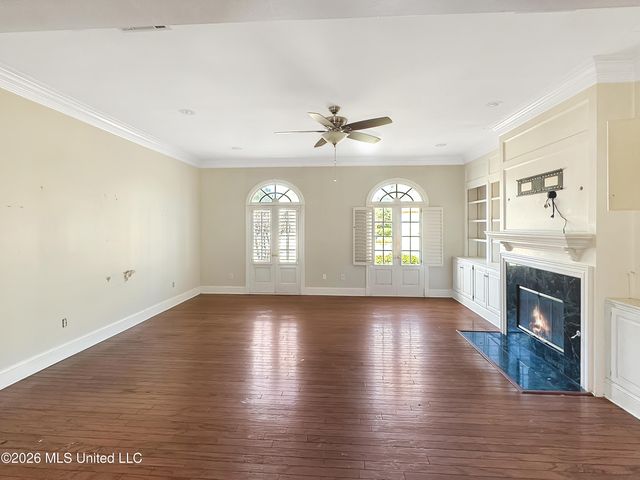 14 Autumn Hill Place, Jackson, MS 39211