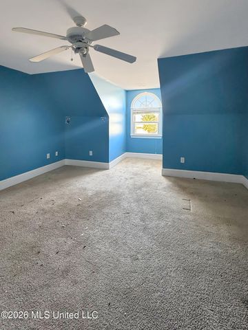 14 Autumn Hill Place, Jackson, MS 39211