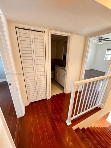 6709 N Kendall Dr 230, Pinecrest, FL 33156