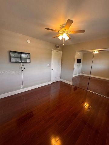 6709 N Kendall Dr 230, Pinecrest, FL 33156