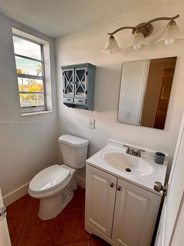 6709 N Kendall Dr 230, Pinecrest, FL 33156