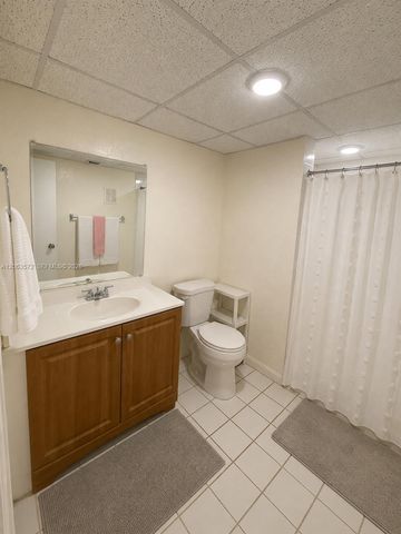 4850 SW 63rd Terrace 331, Davie, FL 33314