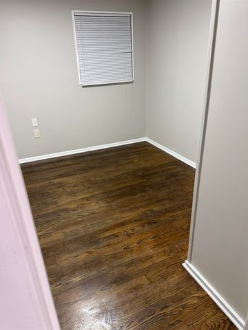 194 E BISCAYNE RD, Memphis, TN 38109