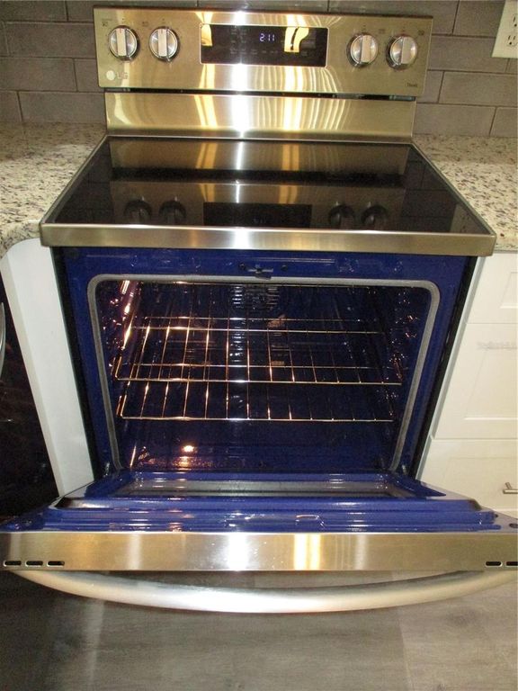 Image 14 of property listing at 14464 SW 112TH CIRCLE, Dunnellon, FL 34432