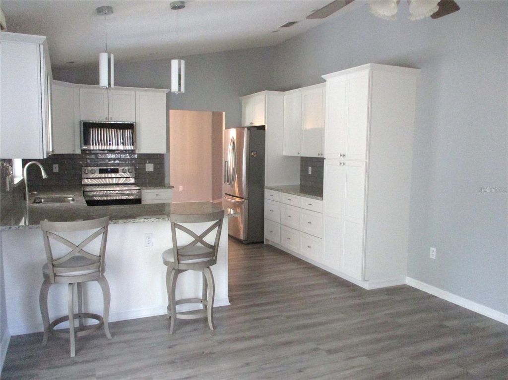 Image 10 of property listing at 14464 SW 112TH CIRCLE, Dunnellon, FL 34432