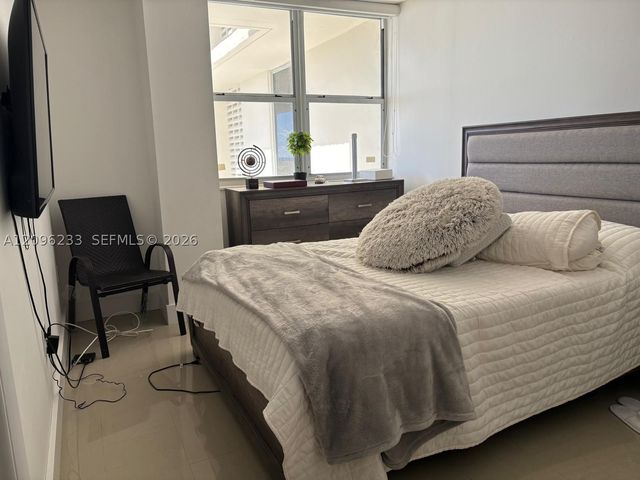 5701 Collins Ave 912, Miami Beach, FL 33140