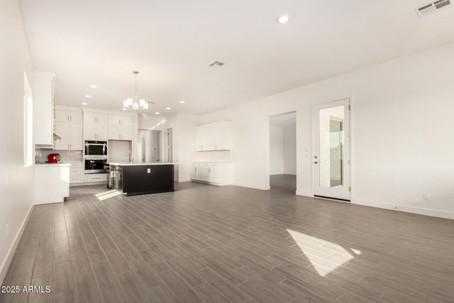 1907 W Brooke Lane, Queen Creek, AZ 85144