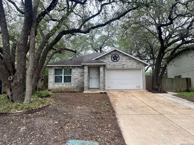 16131 IKE LN, Selma, TX 78154