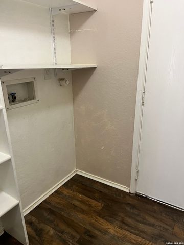 16131 IKE LN, Selma, TX 78154