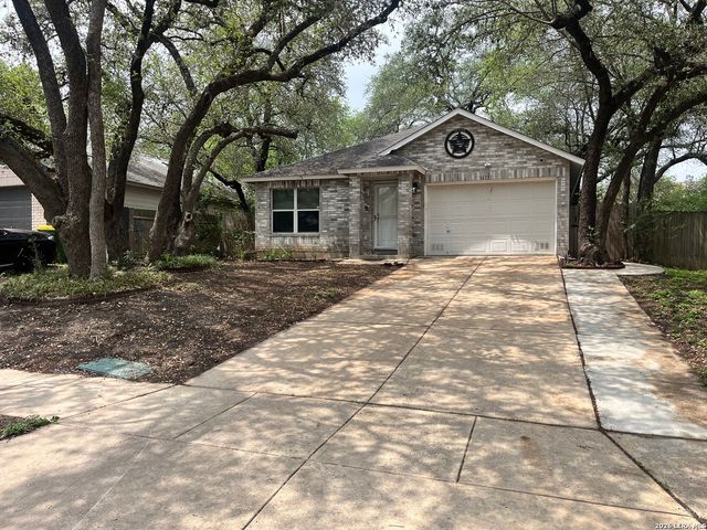 16131 IKE LN, Selma, TX 78154