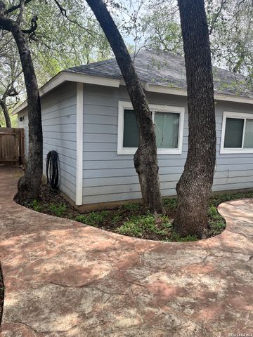 16131 IKE LN, Selma, TX 78154