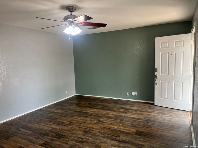 16131 IKE LN, Selma, TX 78154