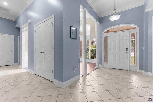 301 Hathersage Drive, Kathleen, GA 31047