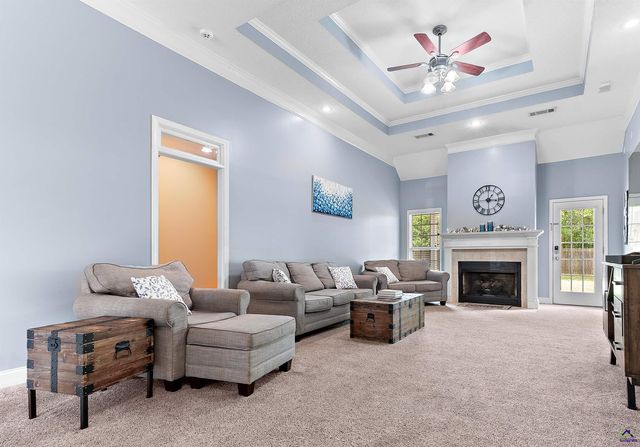 301 Hathersage Drive, Kathleen, GA 31047