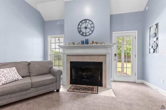 301 Hathersage Drive, Kathleen, GA 31047