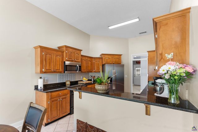 301 Hathersage Drive, Kathleen, GA 31047