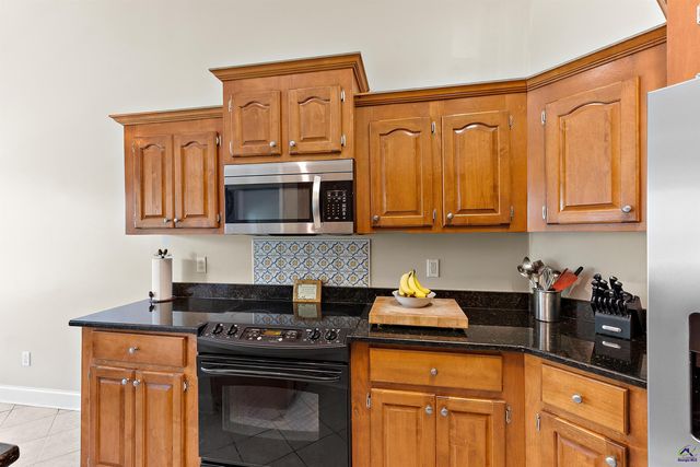 301 Hathersage Drive, Kathleen, GA 31047