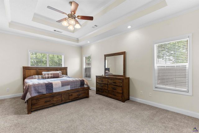 301 Hathersage Drive, Kathleen, GA 31047