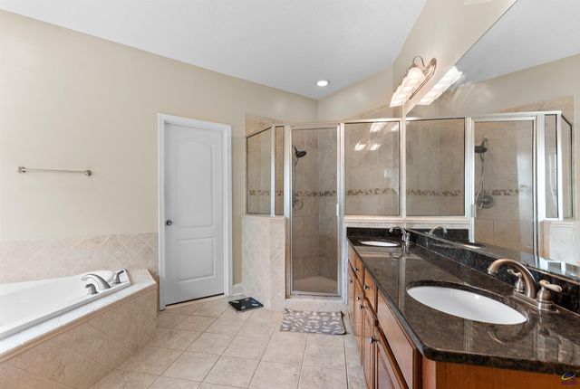301 Hathersage Drive, Kathleen, GA 31047