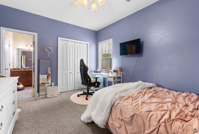 301 Hathersage Drive, Kathleen, GA 31047
