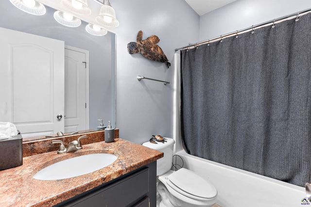 301 Hathersage Drive, Kathleen, GA 31047