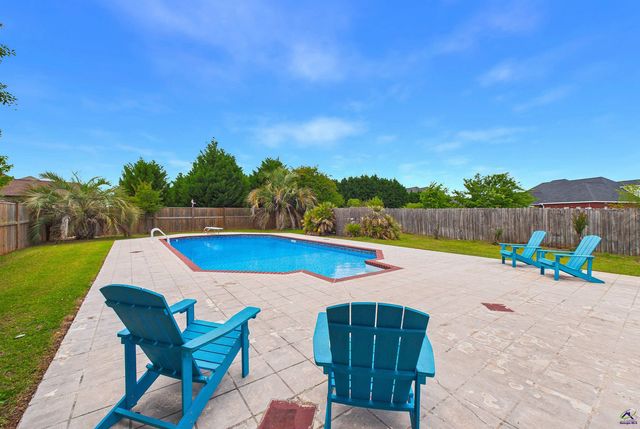 301 Hathersage Drive, Kathleen, GA 31047