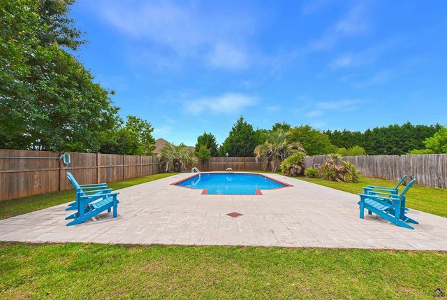 301 Hathersage Drive, Kathleen, GA 31047