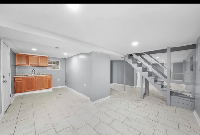 5711 S Maplewood Avenue, Chicago, IL 60629