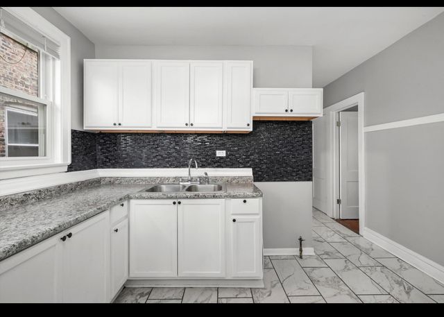 5711 S Maplewood Avenue, Chicago, IL 60629