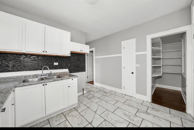 5711 S Maplewood Avenue, Chicago, IL 60629