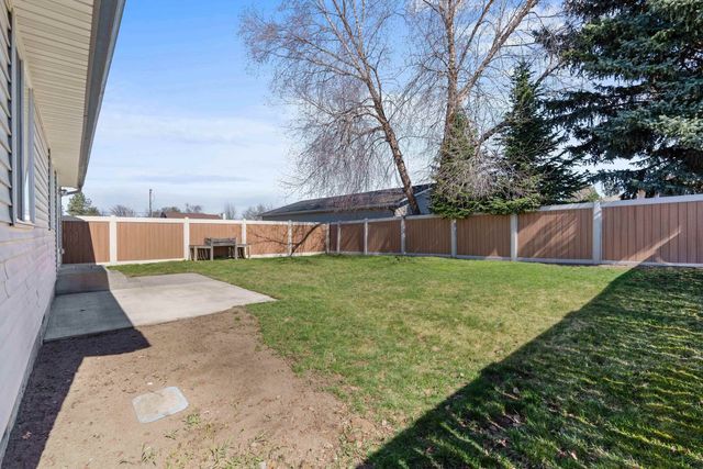 1215 S Van Marter Ln, Spokane Valley, WA 99206