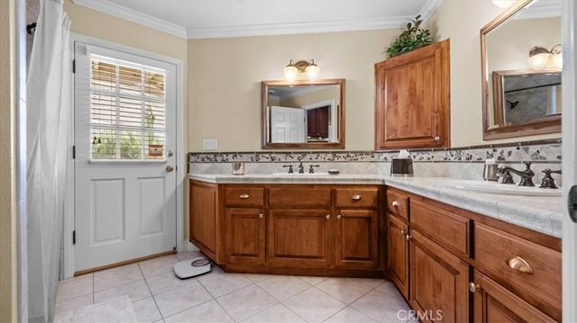 1304 Farrand Road, Fallbrook, CA 92028