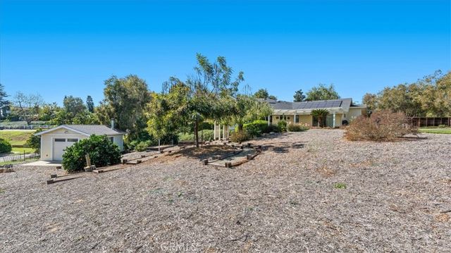1304 Farrand Road, Fallbrook, CA 92028